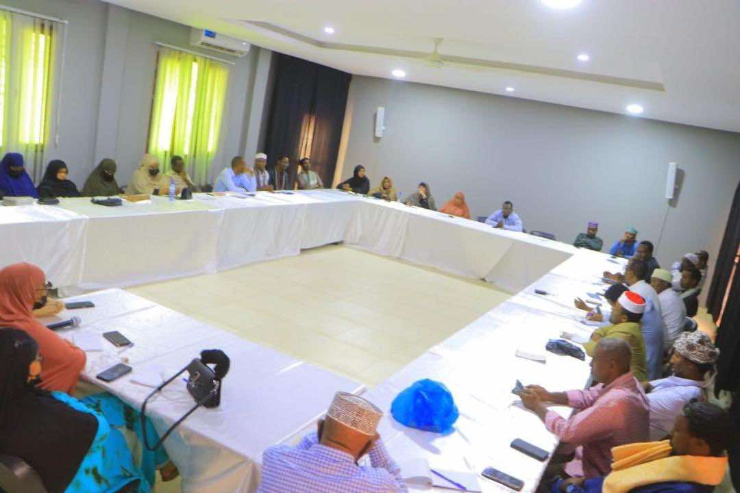 Midnimo Women Network along with ministry of justice, organized days Remote South to South exchange for FGM scholars and legislators in Saudi Arabia and Egypt with ones in Puntland at MartiSoor hotel.